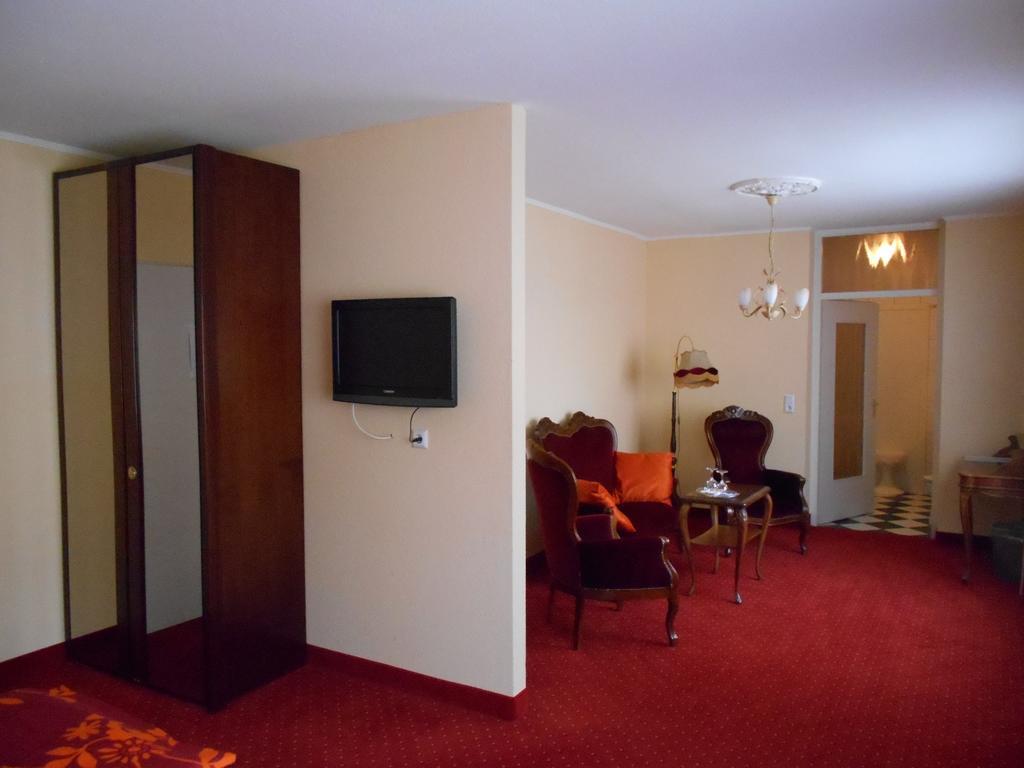 Hotel Posthof Sankt Wendel Quarto foto